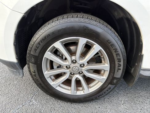 Used 2014 Nissan Pathfinder SL w/ SL Premium Package image 9