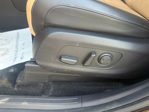 Used 2024 Kia Carnival LX FWD image 12