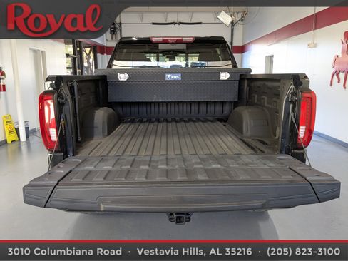 Used 2023 GMC Sierra 1500 AT4X image 11