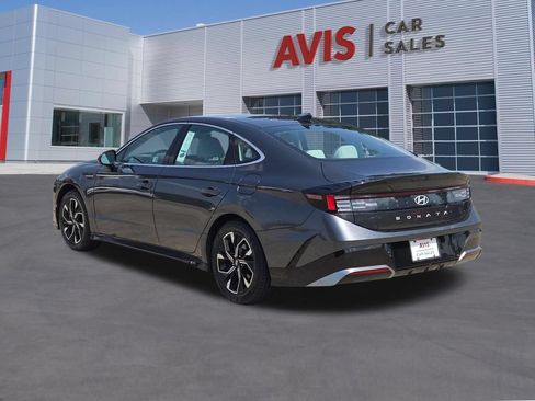 Used 2025 Hyundai Sonata SEL FWD image 9