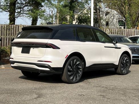 New 2026 Lincoln Nautilus Reserve AWD/4WD image 3