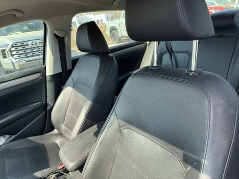 Used 2014 Volkswagen Passat 1.8T Wolfsburg Edition image 9