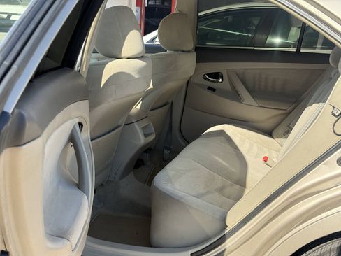 Used 2007 Toyota Camry XLE FWD image 9