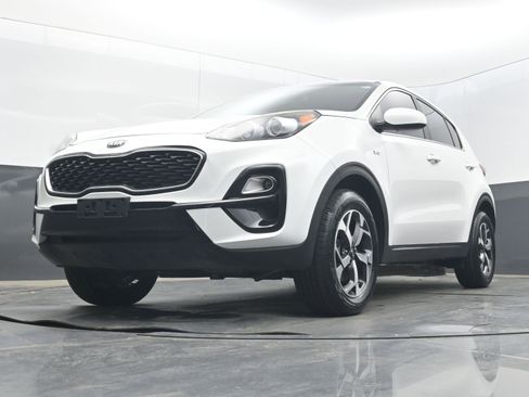 Used 2020 Kia Sportage LX AWD/4WD image 24