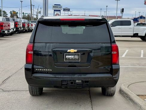 Used 2020 Chevrolet Suburban LT image 5