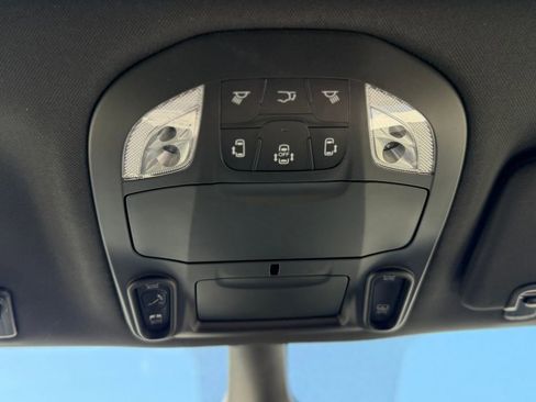 New 2026 Chrysler Pacifica Select image 28