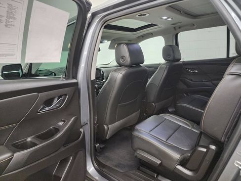 Used 2019 Chevrolet Traverse LT w/ LT Premium Package AWD/4WD image 29