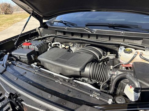 Used 2025 GMC Yukon Elevation image 35