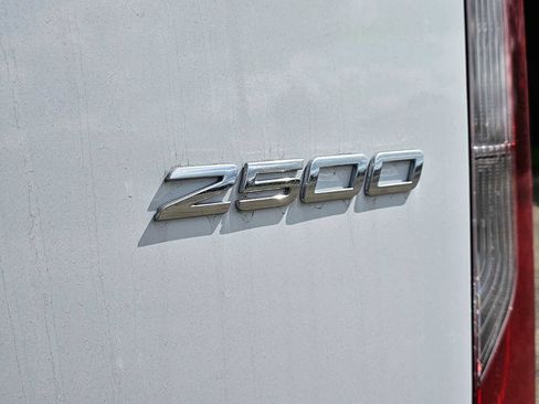 Used 2024 Mercedes-Benz Sprinter 2500 image 19