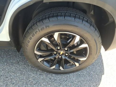 Used 2022 Chevrolet TrailBlazer LT w/ Convenience Package FWD image 14