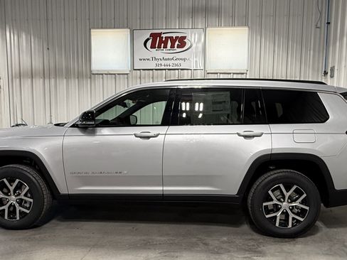 New 2025 Jeep Grand Cherokee L Limited image 16