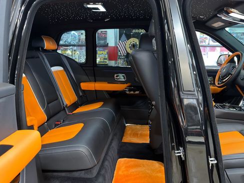 Used 2025 Rolls-Royce Cullinan image 25