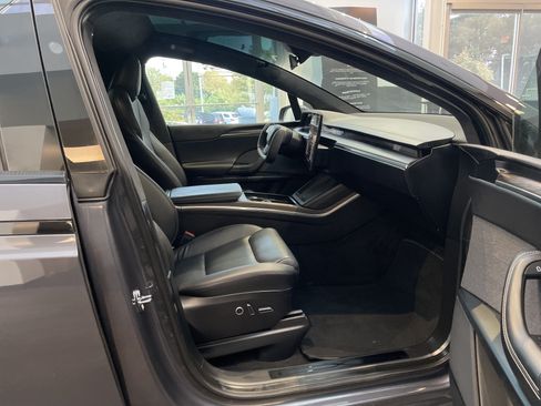 Used 2023 Tesla Model X AWD/4WD image 37