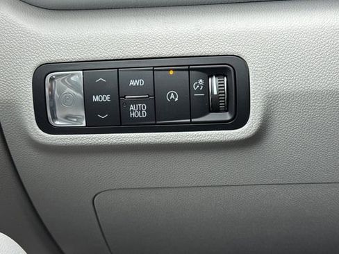 New 2026 GMC Terrain Denali w/ LPO, Floor Liner Package image 31