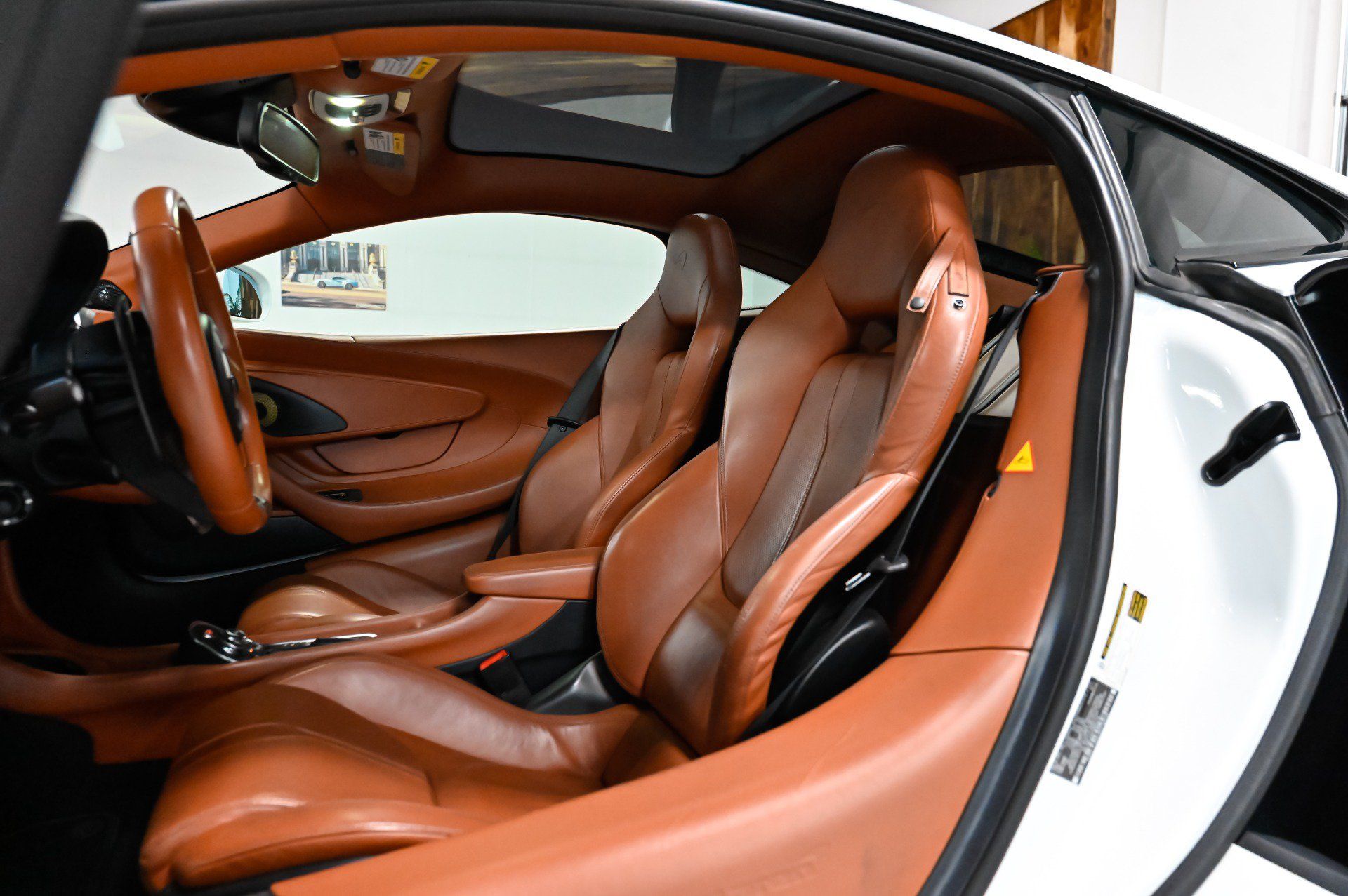 Used 2017 McLaren 570S RWD image 12