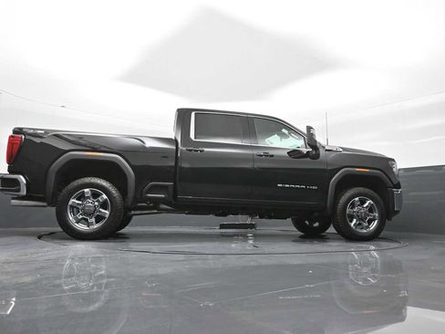 New 2025 GMC Sierra 2500 SLE w/ SLE Value Package; image 25