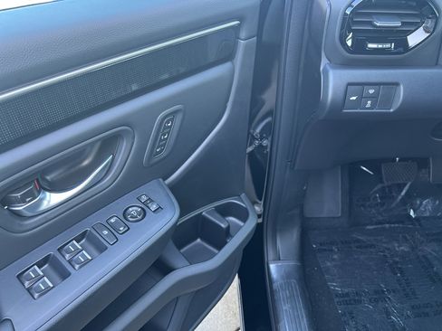 New 2025 Honda Pilot Black Edition image 28