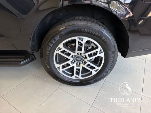 Certified 2025 Ford Expedition Active RWD image 33
