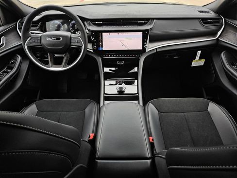 New 2026 Jeep Grand Cherokee L 2WD image 23