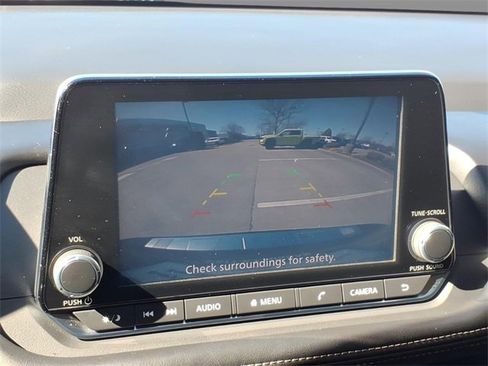 Used 2025 Nissan Rogue SV w/ SV Premium Package image 27