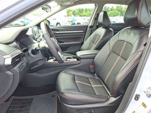 Used 2023 Nissan Altima 2.5 SR AWD/4WD image 17
