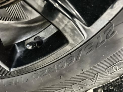 Used 2018 Ford F150 Platinum w/ Technology Package image 31