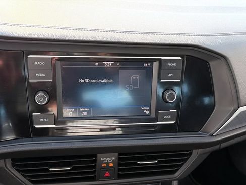 Used 2022 Volkswagen Jetta SE FWD image 20