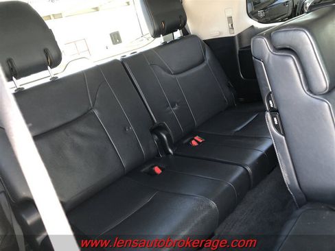 Used 2015 Lexus LX 570 4WD w/ Luxury Package image 23