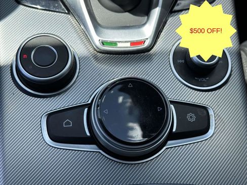 Used 2023 Alfa Romeo Stelvio Veloce AWD/4WD image 28