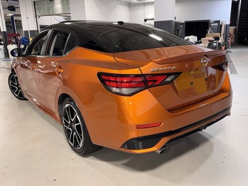 Used 2024 Nissan Sentra SR w/ SR Premium Package image 18