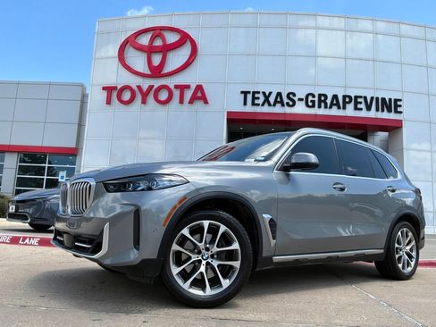 Used 2025 BMW X5 sDrive40i w/ Parking Assistance Package RWD image 2