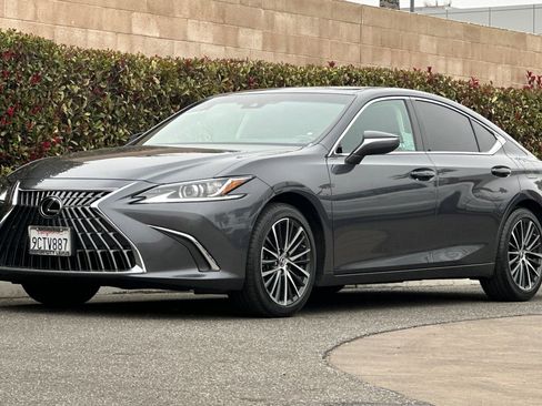 Certified 2022 Lexus ES 350 w/ Premium Package image 8