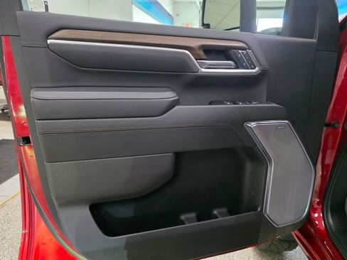 Used 2025 Chevrolet Silverado 2500 High Country w/ High Country Premium Package AWD/4WD image 12