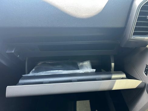 Used 2018 Ford F150 XLT AWD/4WD image 24