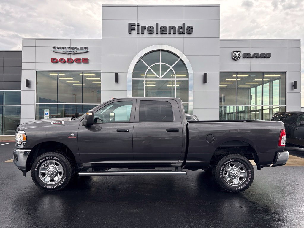 Used 2024 RAM 2500 Tradesman w/ Chrome Appearance Group AWD/4WD image 2