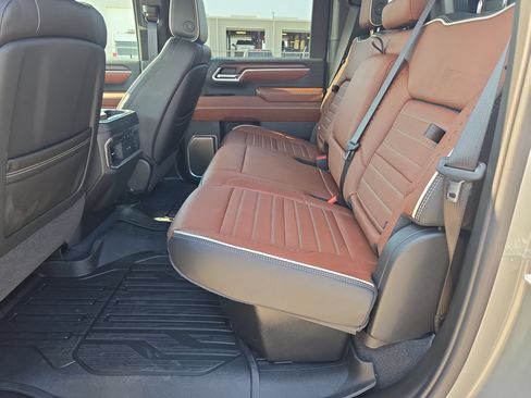 Used 2026 GMC Sierra 2500 Denali Ultimate AWD/4WD image 13