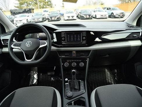 Used 2024 Volkswagen Taos S image 8