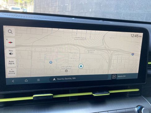 Used 2024 Hyundai Kona Limited FWD image 10