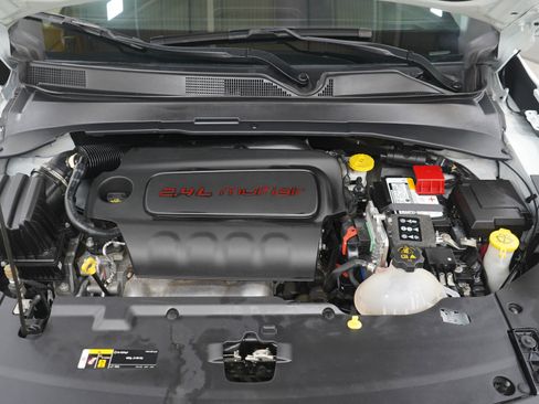 Used 2022 Jeep Compass Latitude image 28