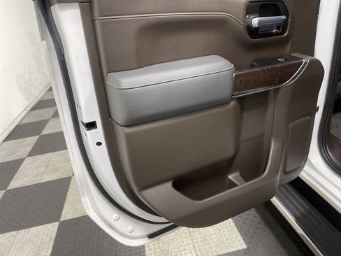 Used 2022 GMC Sierra 1500 Denali w/ Denali Reserve Package image 15