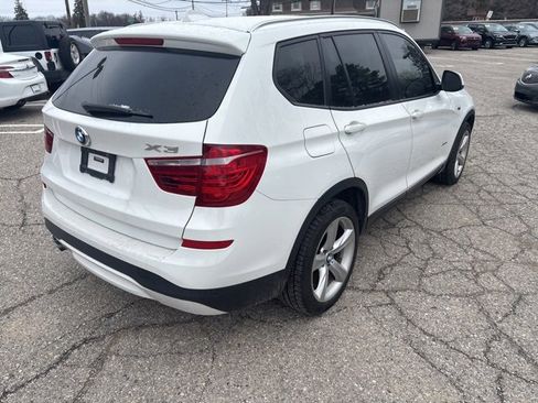 Used 2017 BMW X3 sDrive28i image 3