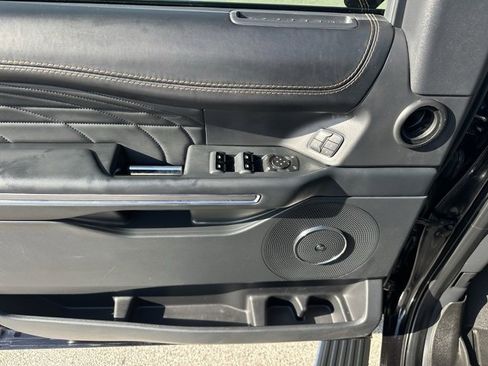 Used 2022 Ford Expedition Max Platinum image 24