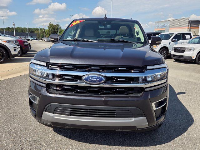 Used 2024 Ford Expedition Max Limited RWD image 2