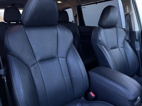 Used 2023 Subaru Ascent Limited image 22