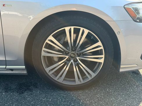 Used 2022 Audi A8 L 3.0T AWD/4WD image 9
