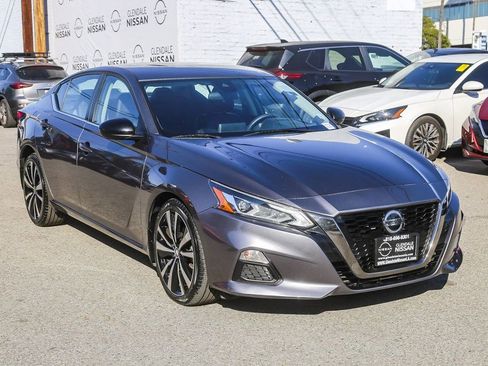 Used 2022 Nissan Altima 2.5 SR image 3