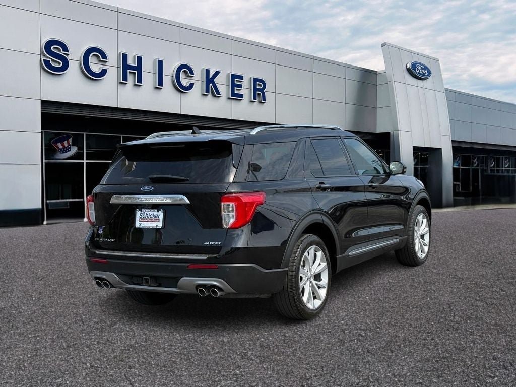 Used 2023 Ford Explorer Platinum w/ Technology Package AWD/4WD image 2