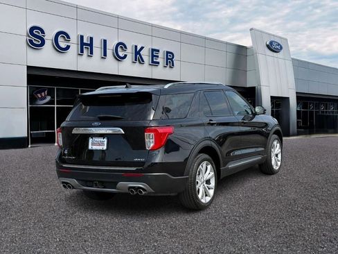 Used 2023 Ford Explorer Platinum w/ Technology Package AWD/4WD image 2