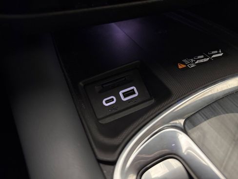 Used 2023 Buick Enclave Essence w/ Experience Buick Package image 46