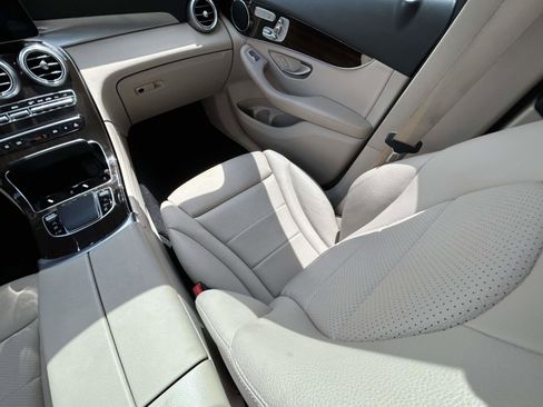 Used 2022 Mercedes-Benz GLC 300 image 16